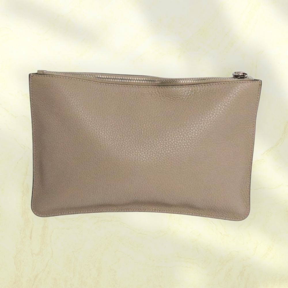 FENDI Banana Flat Leather Clutch Pouch Bag 2018 - Picture 2 of 7